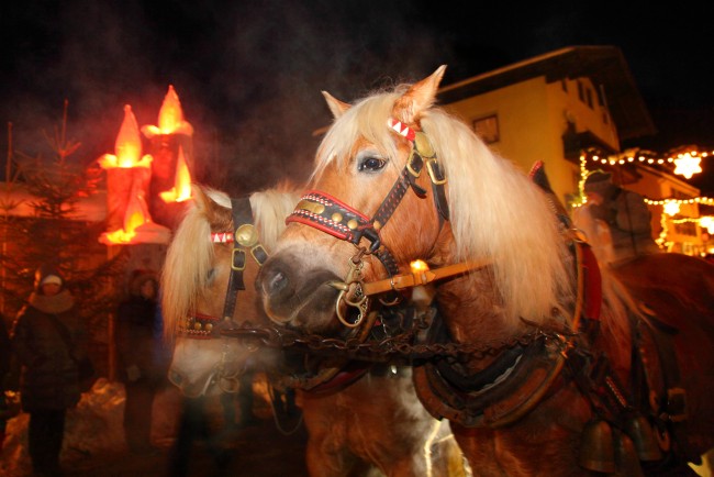 Pferdekutschenfahrt beim Salzburger Bergadvent im Großarltal © www.grossarltal.info