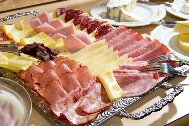 Große Auswahl auf der Wurst- und Kästeplatte